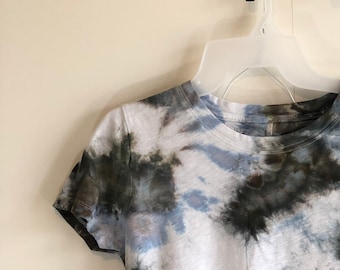 Grey/ blue tie dyed t-shirt