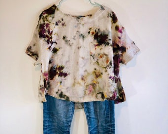 Blusa teñida con la técnica tie-dye de Free People