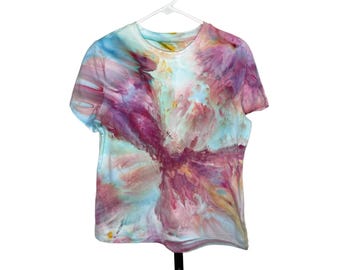 Camicia astratta con stampa cielo di fragole, tinta con ghiaccio - taglia M