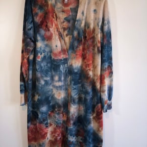Cardigan da donna con spolverino tie dye ruggine/blu/marrone chiaro
