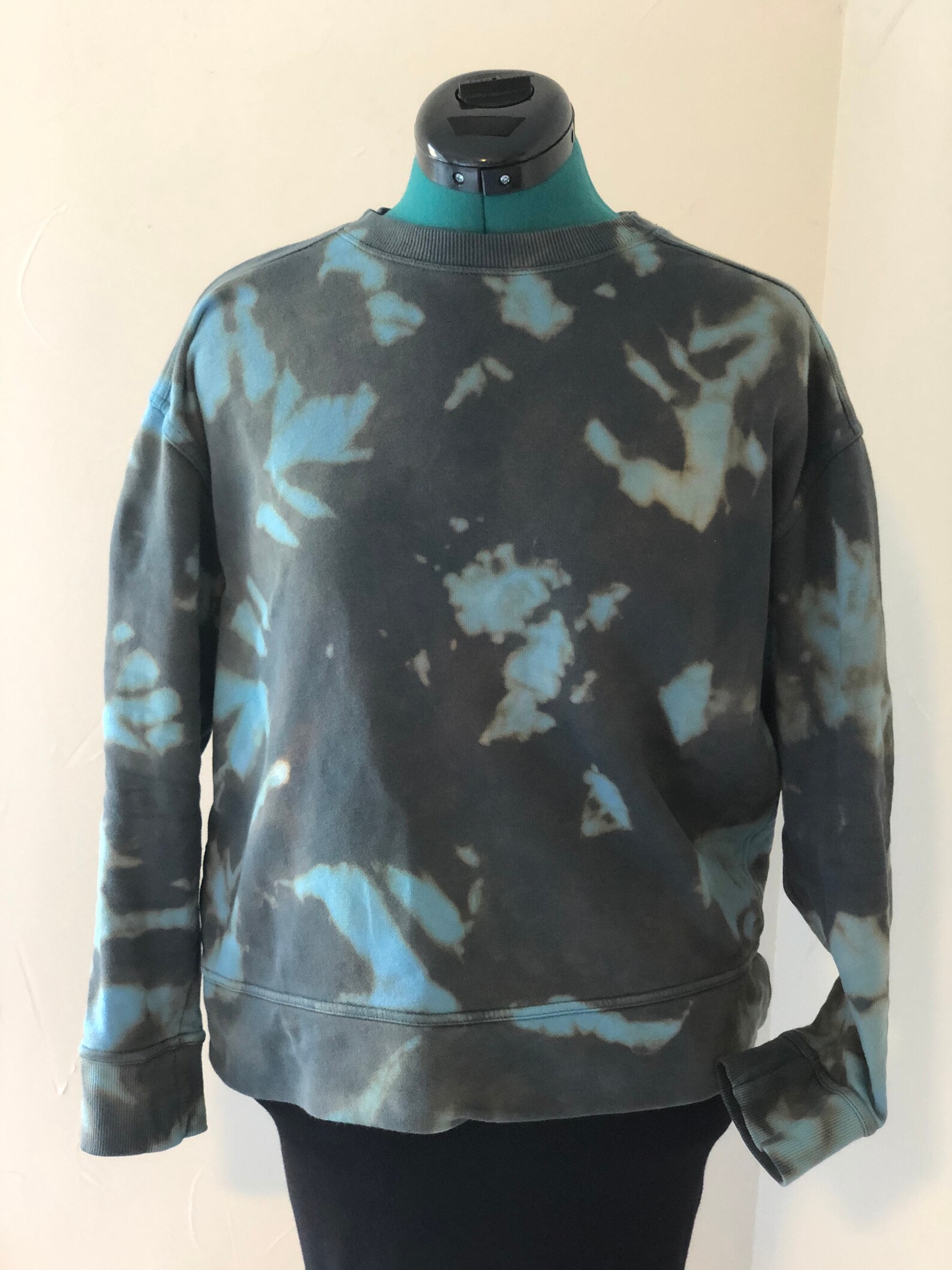 colorant bleu en 5 lettres