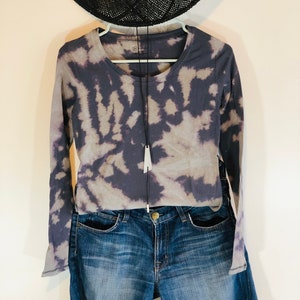 Gray tie dye long sleeve shirt