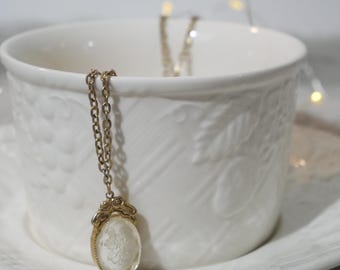 Seltener Vintage Blumen Cameo Anhänger