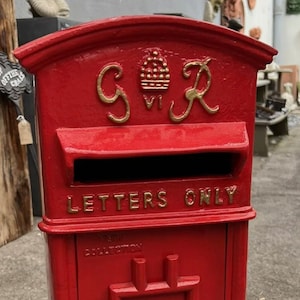 GR Royal Mail Post Box Letter Box in ghisa ufficio postale Barn top King George ROSSO