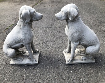 石の犬のペア、偵察石のポインター犬のペア、庭の石の装飾犬