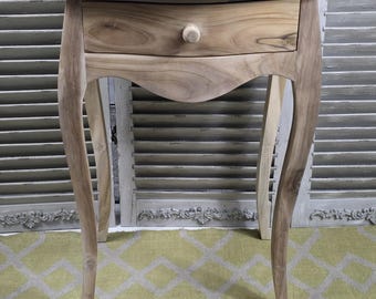 Hoge houten nachtkastje met 1 lade, rechthoekig, gebogen ontwerp, hoge houten bijzettafel, gevormd nachtkastje, massief teak, onafgewerkt.