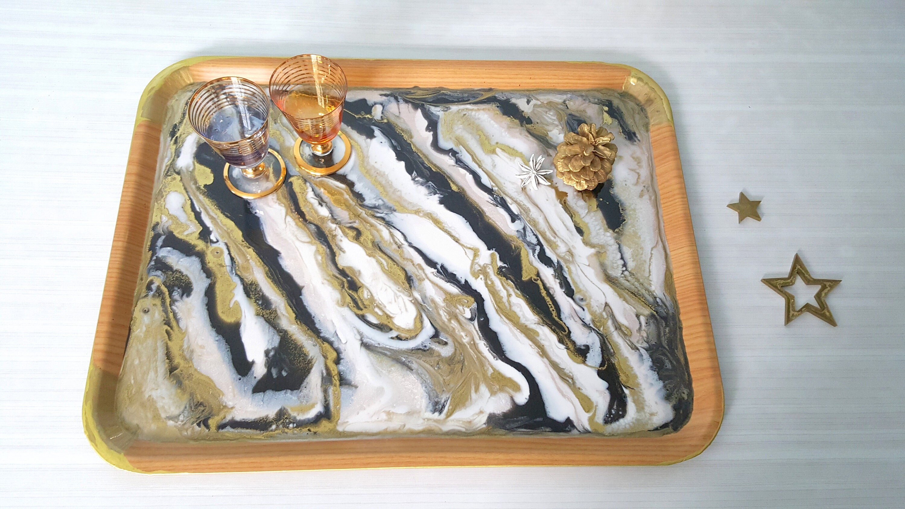 Plateau Avec Résine