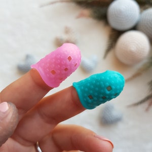 3PCS Rubber Finger Protectors Covers Caps Silicone Finger Tip Protectors  Sewing Thimble for Sewing Embroidery Needlework