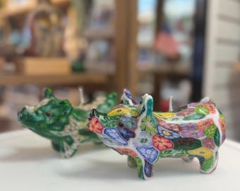Floral Pig Candle: Handmade Paraffin Wax Scent-Free Decor