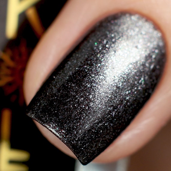 Gunmetal Grey Nail Polish Style Tips for Women 40+ | Grey nail polish, Nail  polish, Gray nails