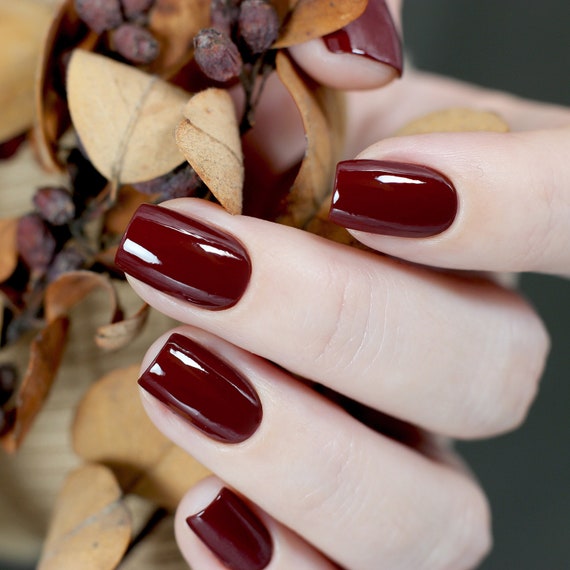 25 Fantastic Burgundy Nails For 2024 | Burgundy nails, Burgundy nail  designs, Burgundy nail polish