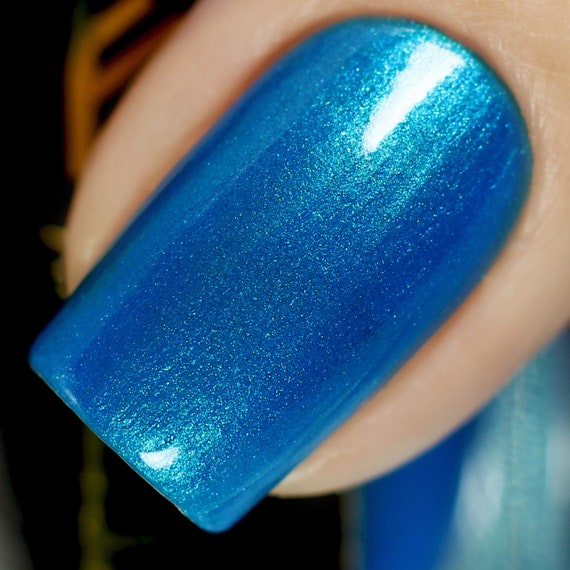 Girly Things by *e* | @girlythingsby_e: Manicure Monday: Yoga-ta Get This  Blue