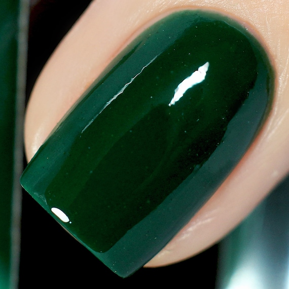 Buy Forest Green 411 Nails for Women by Bella Voste Online | Ajio.com