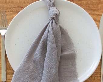 Tovaglioli in cotone biologico grigio: tovaglioli in stoffa con bordo sfilacciato