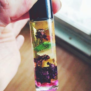 Uraeus Egyptian Abundance Oil: groei, succes en geld afbeelding 6