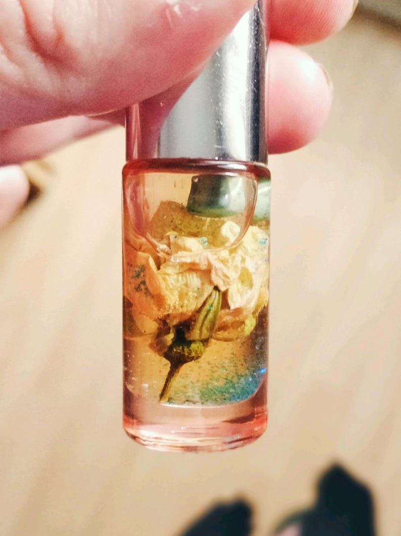 Juno Oil for Social Success, Justice, Abundance, Friendship, Networking Online or Offline 5 mL
