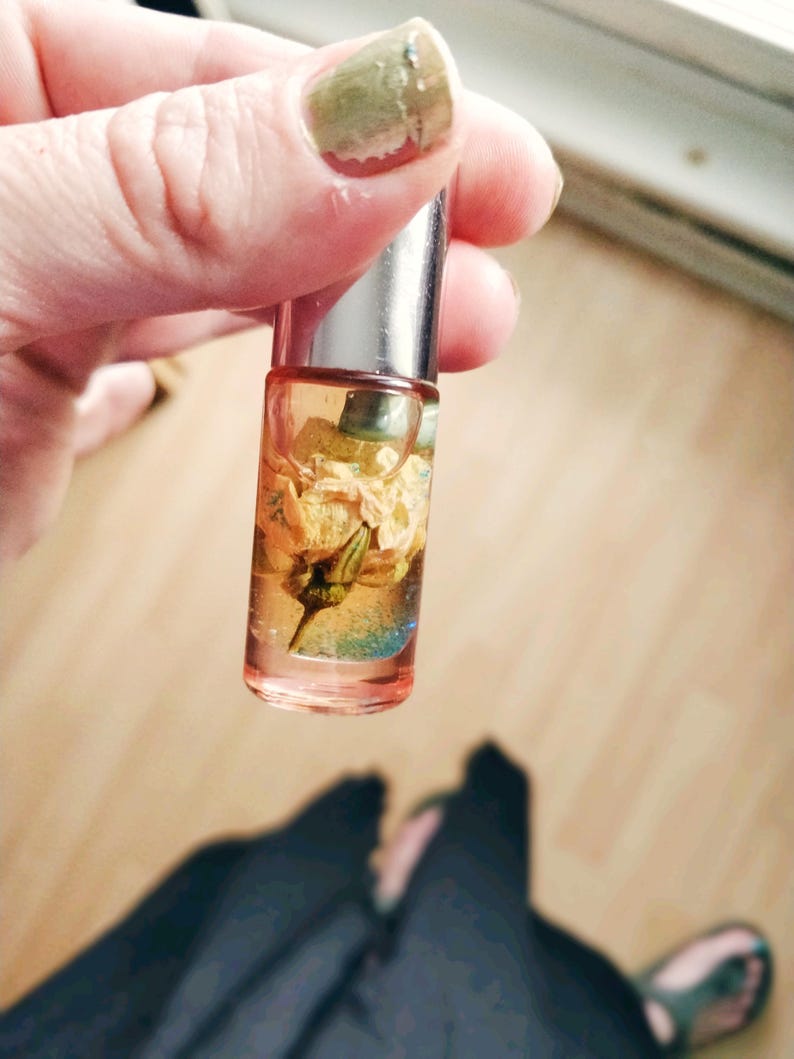 Juno Oil for Social Success, Justice, Abundance, Friendship, Networking Online or Offline image 9