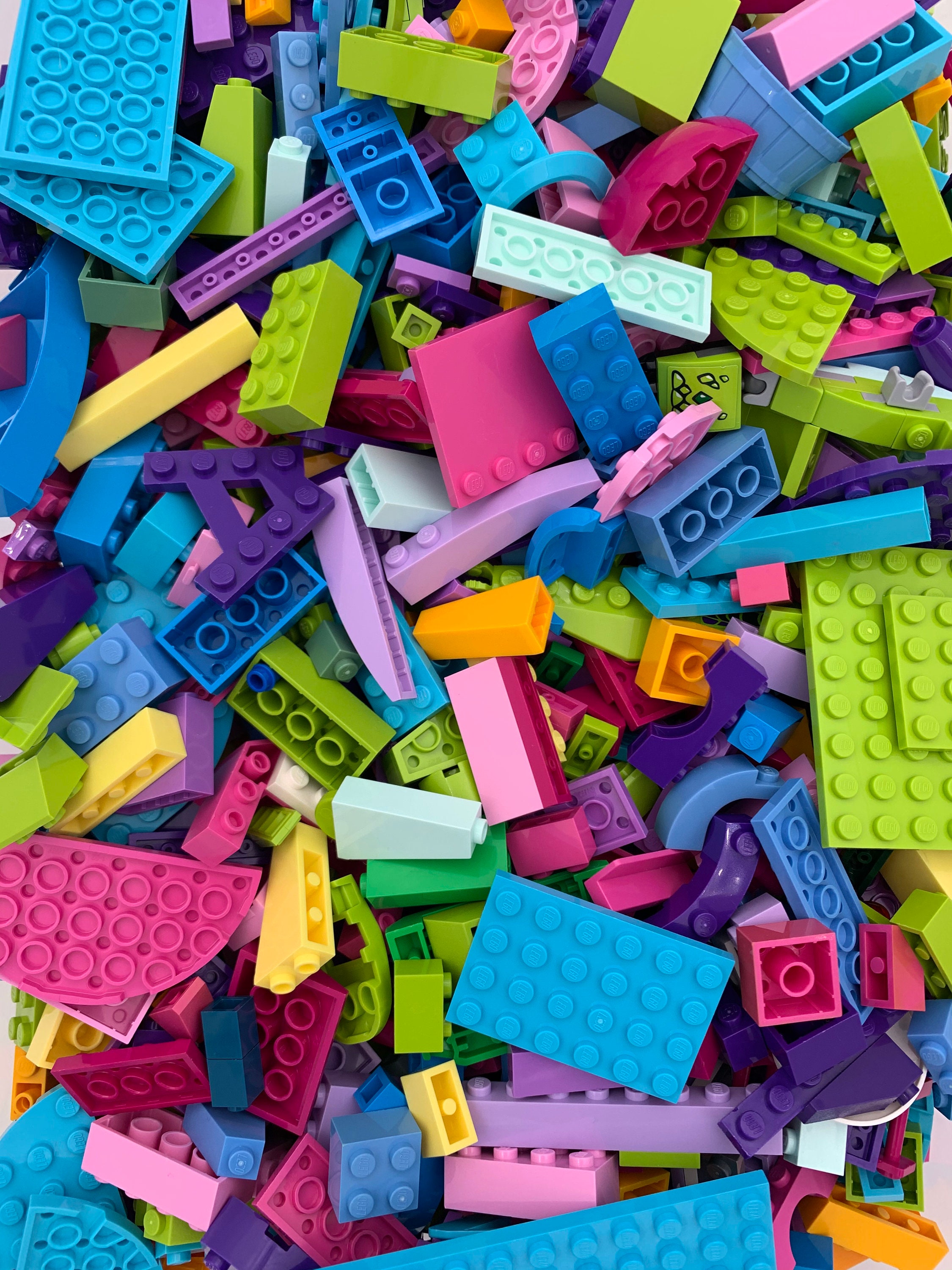 Part and piece. Шахматные фигуры деревянные. Лего пластины песочного цвета. Anthony phillips - private parts & pieces, part i (1978). Anthony phillips - 1984.