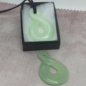 New Jade Love Knot Pendant: Serpentine Twist Necklace, Gift Box