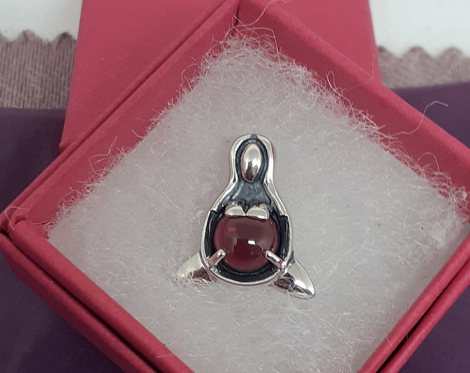 Pendant -Sterling Silver 925 Pendant Goddess -Garnet-The "Goddess Collection" Size: 18 mm-Positive thoughts