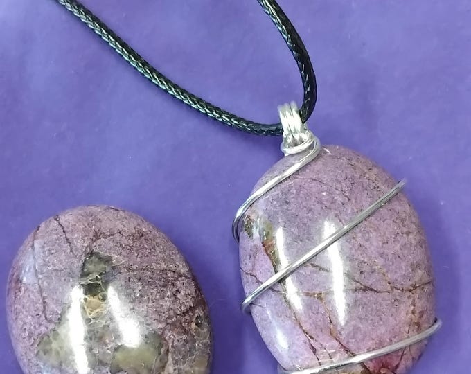 Stitchtite- Silver Plated Wire Pendant- Black Cord- 40 mm-Gift-Yourself- Friends-Family-Loved One-Gift Box