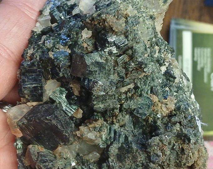 Epidote-Tourmaline-Gift-Yourself-Friends-Family-Loved One