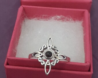 Black Witch HUKKUN Hexenring Silber 925 Mit Schwarzem Obsidian – Mystischer Schmuck Für Frauen (keltischer Knoten) Schwarzer Turmalin