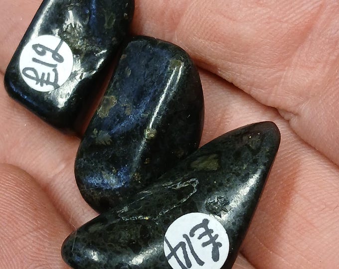 Kimberlite-Stone of Manifestation and Transformation-Gift-Yourself-Friends-Family-Loved One