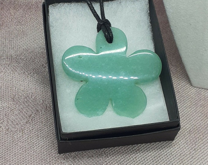 Green Aventurine - 5 Petal 40 mm Daisy - Pendant - Pendant- Black Cord - Gift-Yourself- Friends-Family-Loved One-Gift Box