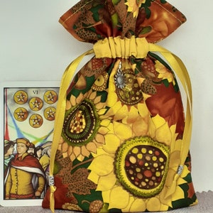 Tarot de luxe - Oracle- pochette pour cartes, pochette doublée, fait main -tournesol- breloque- perles- nouveau design