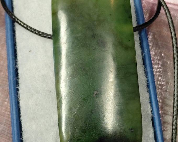 Cabochon rectangle Nephrite (Indonesia) drilled, 5 cm-Pendant-Black Cord