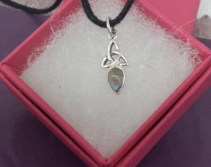 Pendant Sterling Silver 925 Pendant Small Celtic Trinity Knot "Goddess Collection" Labradorite -Gift Box