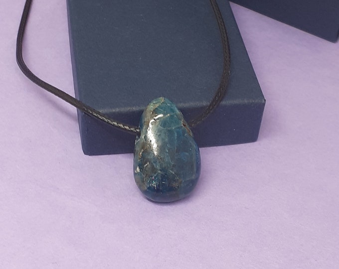 Apatite - Black Cord- Gift Box- Gift-Yourself- Friends-Family-Loved One-Gift Box