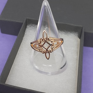 Bague en argent sterling 925 - Plaqué or 14 carats - Noeud de sorcière - Nouvelle « Collection Déesse » - Plusieurs tailles disponibles - Coffret cadeau - Édition limitée