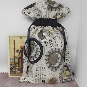 Deluxe Tarot Karten Tasche, gefütterte Tasche, handgefertigt - Charm-Tibetanische Silberperlen-Neues Design
