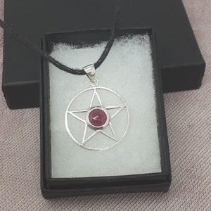 Garnet Pendant -Sterling Silver 925 Pendant Pentagram 25 mm -The &quot;Goddess Collection&quot; - Gift Box