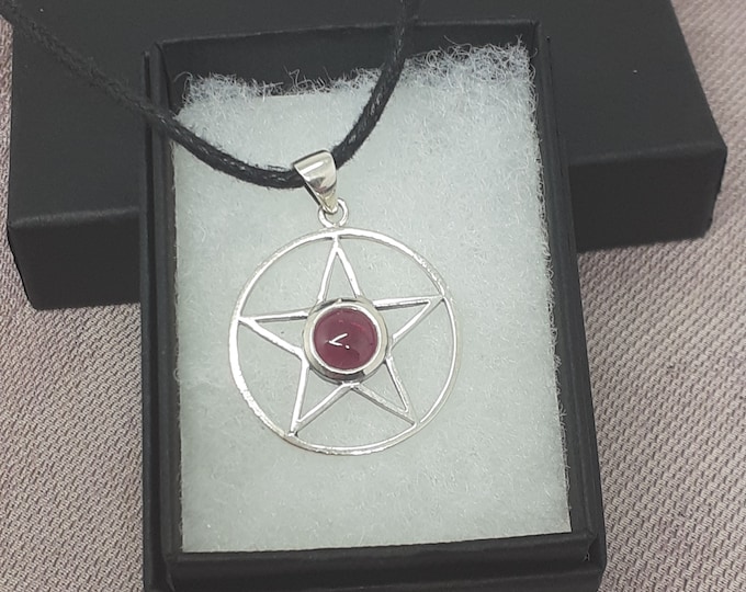 Garnet Pendant -Sterling Silver 925 Pendant Pentagram 25 mm -The "Goddess Collection" - Gift Box