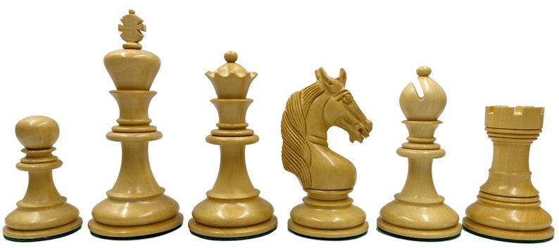 Chess board Ferrer red glossy & Unicorn luxury chess set image 9