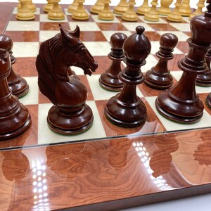 Chess board Ferrer red glossy & Unicorn luxury chess set image 4