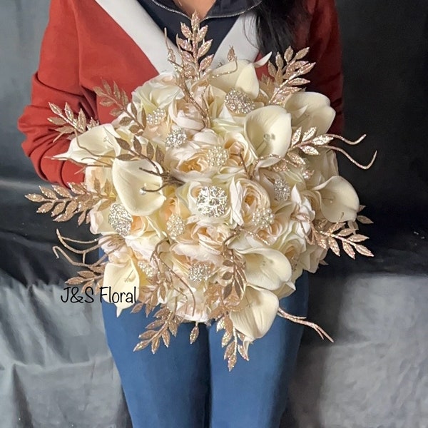 Elegant Ivory champagne Gold Round Bouquet, Romantic Wedding Bouquet, Roses lilies Bridal Bouquet, Jewelry bouquet,Cream Bling bouquet