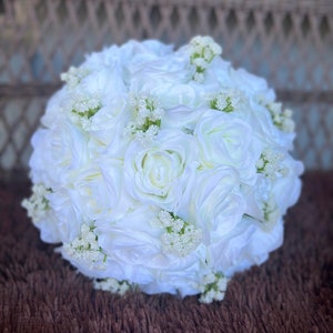 Elegant White Wedding Bouquet, Stunning Rose Bouquet, Round Wedding Bouquet, Babysbreath Rose Bouquet, Bridesmaid bouquet,White Boutonniere