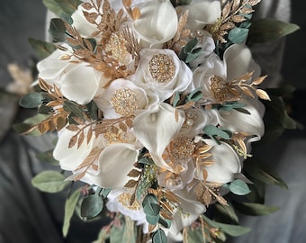 Luxury White Gold Green Wedding Bouquet, Dark Green Cream Bridal Bouquet, Elegant Roses Lilies Bouquet, Fancy Gold Blings Greenery