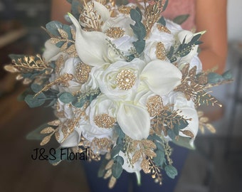 Luxury White Gold Green Wedding Bouquet, Dark Green Cream Bridal Bouquet, Elegant Roses Lilies Bouquet, Fancy Gold Blings Jewelry Bouquet