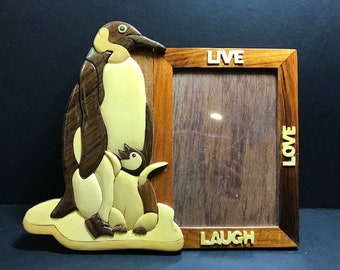 Beautifully hand crafted 3 dimensional Intarsia Wood Art PENGUIN & BABY Picture Photo Frame