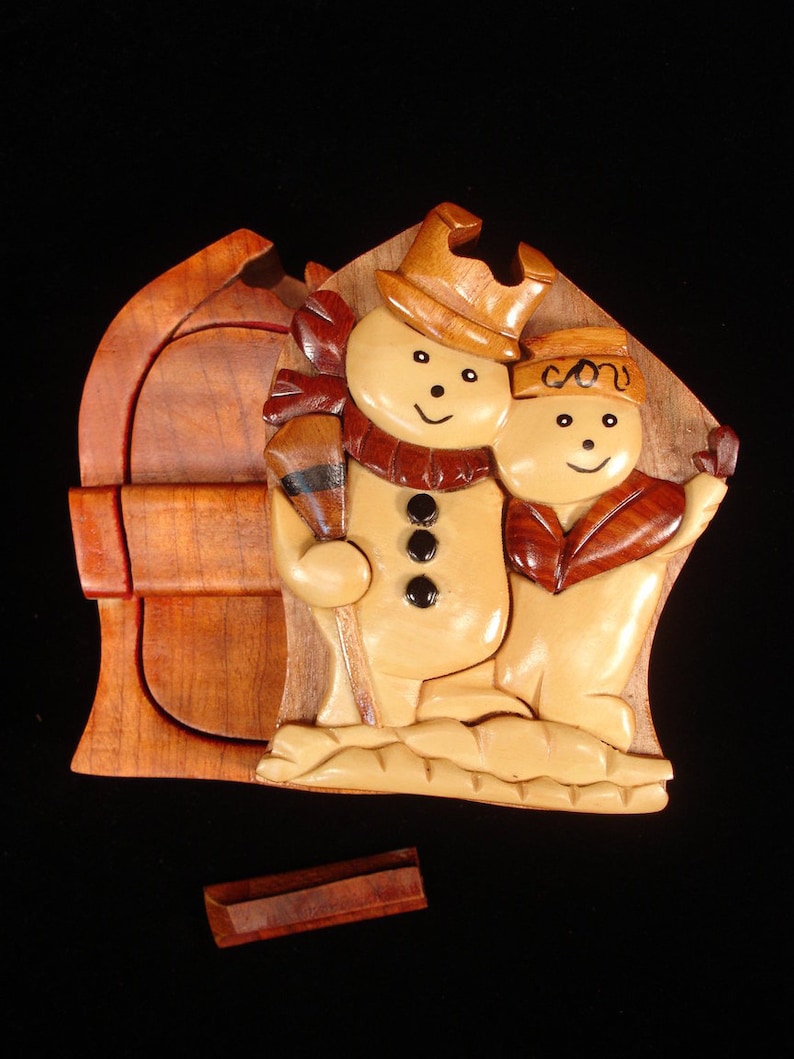 Beautifully hand crafted 3 dimensional Intarsia Wood Art SNOWMAN and WOMAN Puzzle Wooden Box