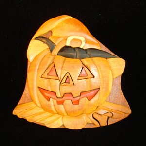 Beautifully hand crafted 3 dimensional Intarsia Wood Art JACK-O-LANTERN Halloween PUMPKIN Puzzle Wooden Box