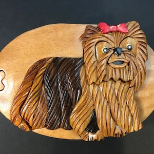 Wunderschön handgefertigte 3 dimensionale Intarsia Holzkunst YORKSHIRE TERRIER Hund Puzzle Holzkiste YORKIE