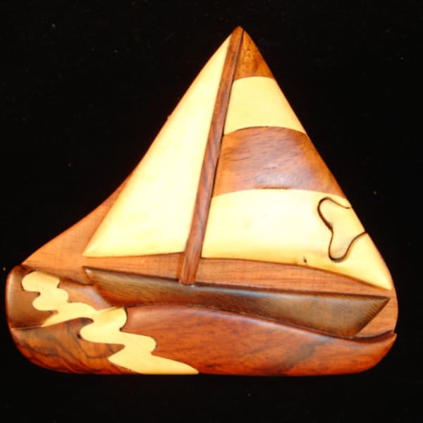Schön handgefertigte 3 dimensionale Intarsia Holzkunst SEGELBOOT Puzzle Holzkiste BOOT
