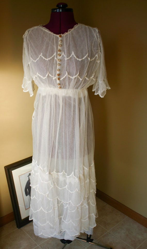 1900s Edwardian white cotton lawn dress, tea gown