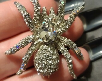 Rhinestone Spider Brooch, Spider Pin, Spider Brooch, Rhinestone Brooch, Halloween Pin, Rhinestone Pin, Halloween Brooch